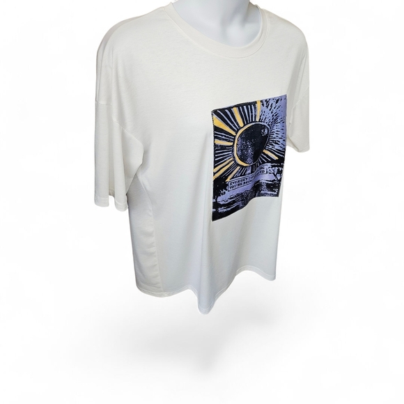 ROMwe graphic logo multi- color t-Shirt (Oversized) NWT Large - Picture 3 of 14